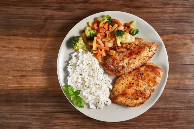 Grilled Chicken with Rice & Vegetables